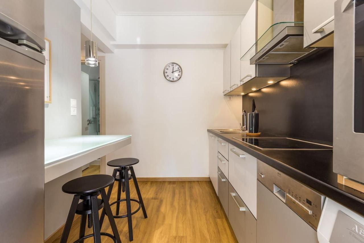 Elegant Apartment W Great Balcony In Vouliagmeni アテネ エクステリア 写真