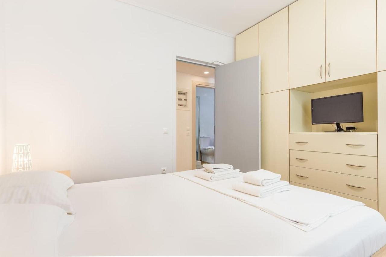 Elegant Apartment W Great Balcony In Vouliagmeni アテネ エクステリア 写真