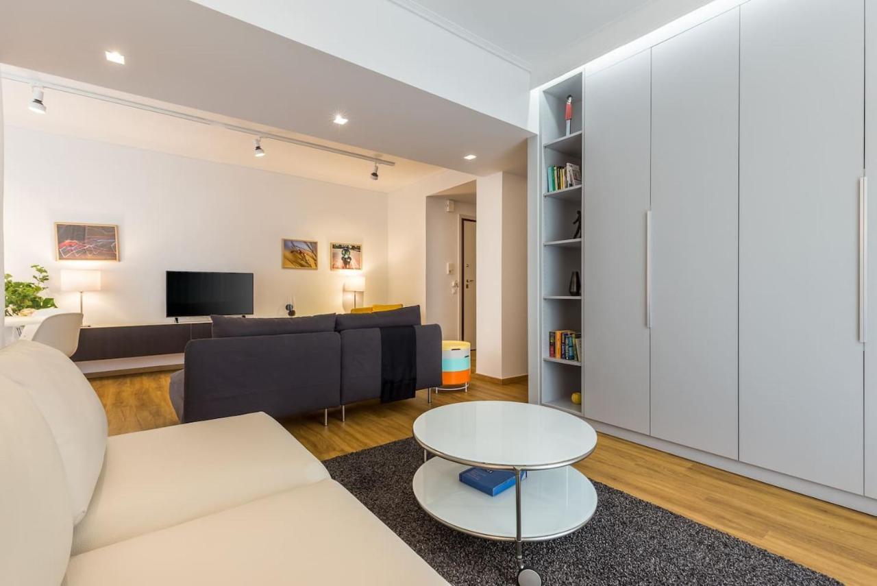 Elegant Apartment W Great Balcony In Vouliagmeni アテネ エクステリア 写真
