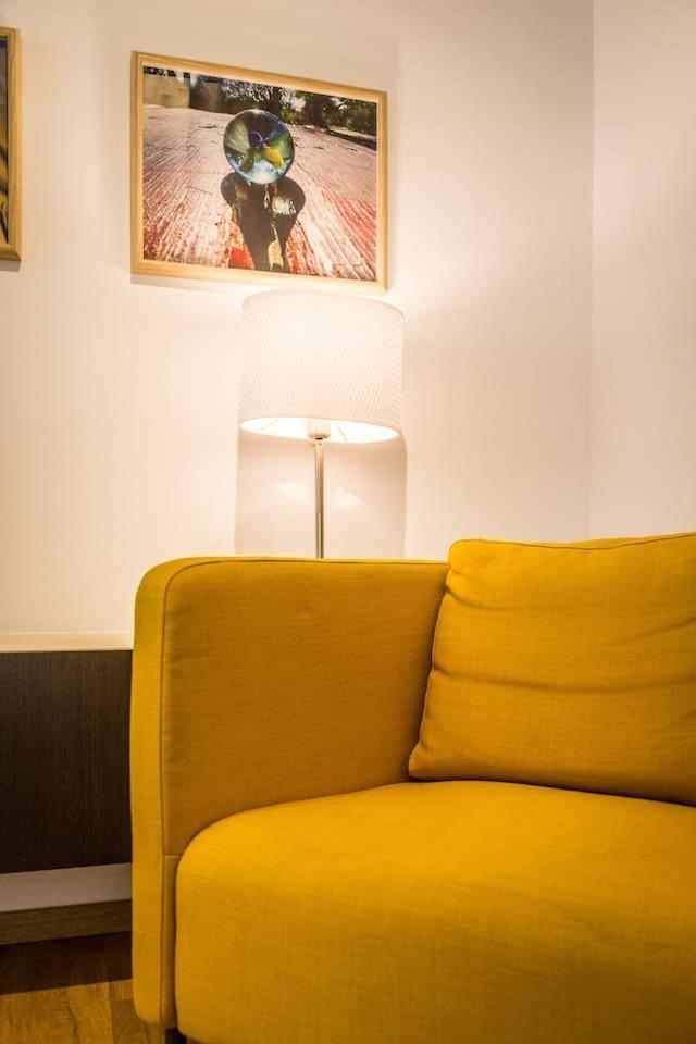 Elegant Apartment W Great Balcony In Vouliagmeni アテネ エクステリア 写真