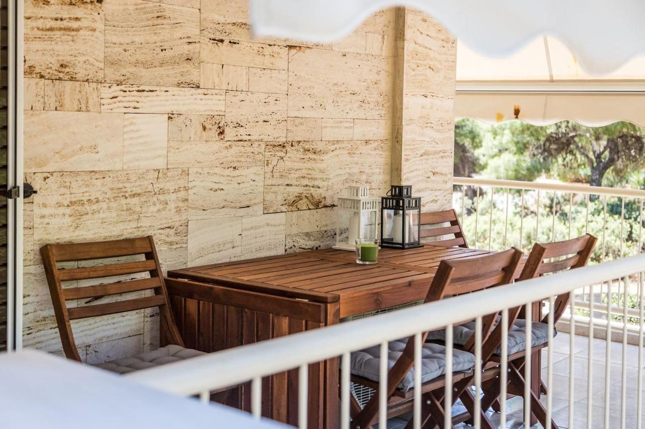 Elegant Apartment W Great Balcony In Vouliagmeni アテネ エクステリア 写真